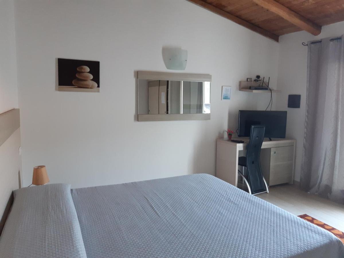 Sole&Sale Bed & Breakfast Сан Теодоро Екстериор снимка