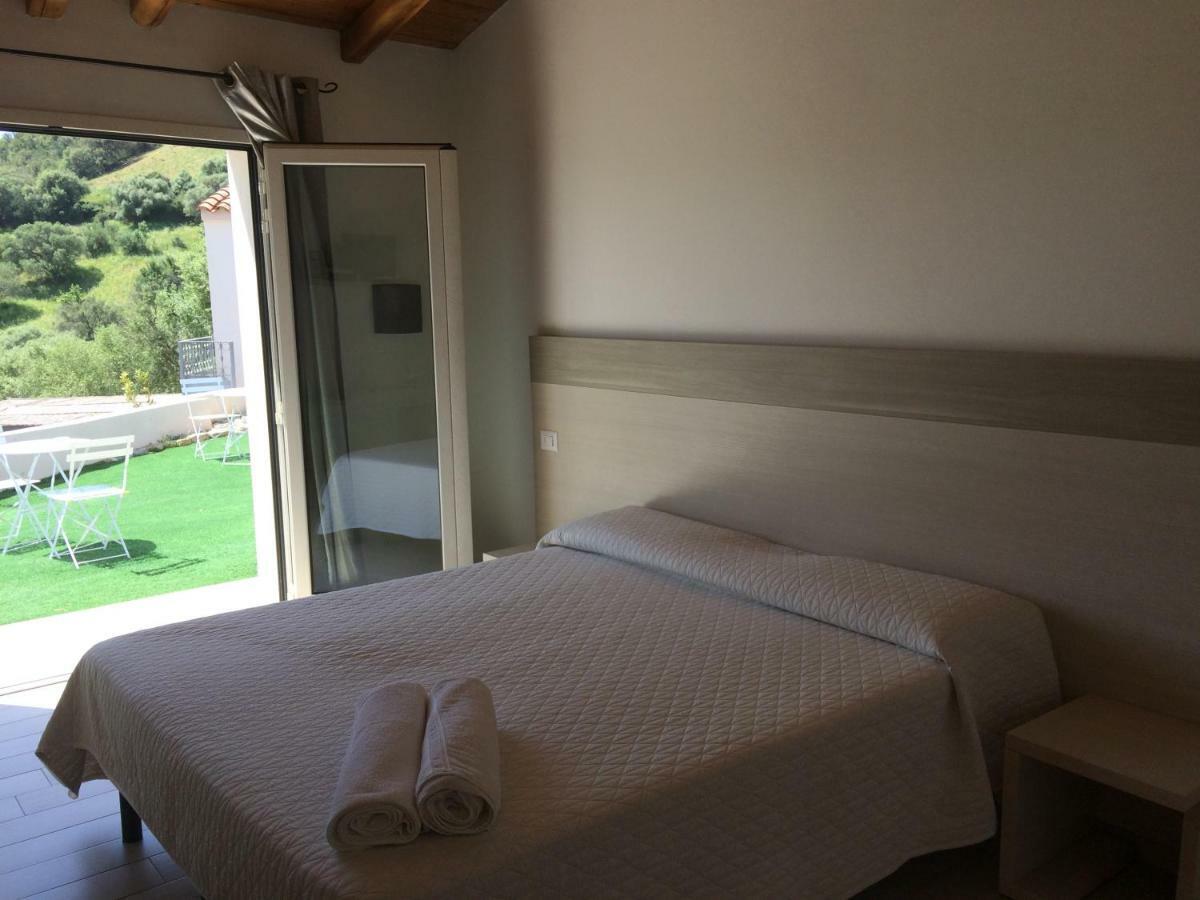 Sole&Sale Bed & Breakfast Сан Теодоро Екстериор снимка