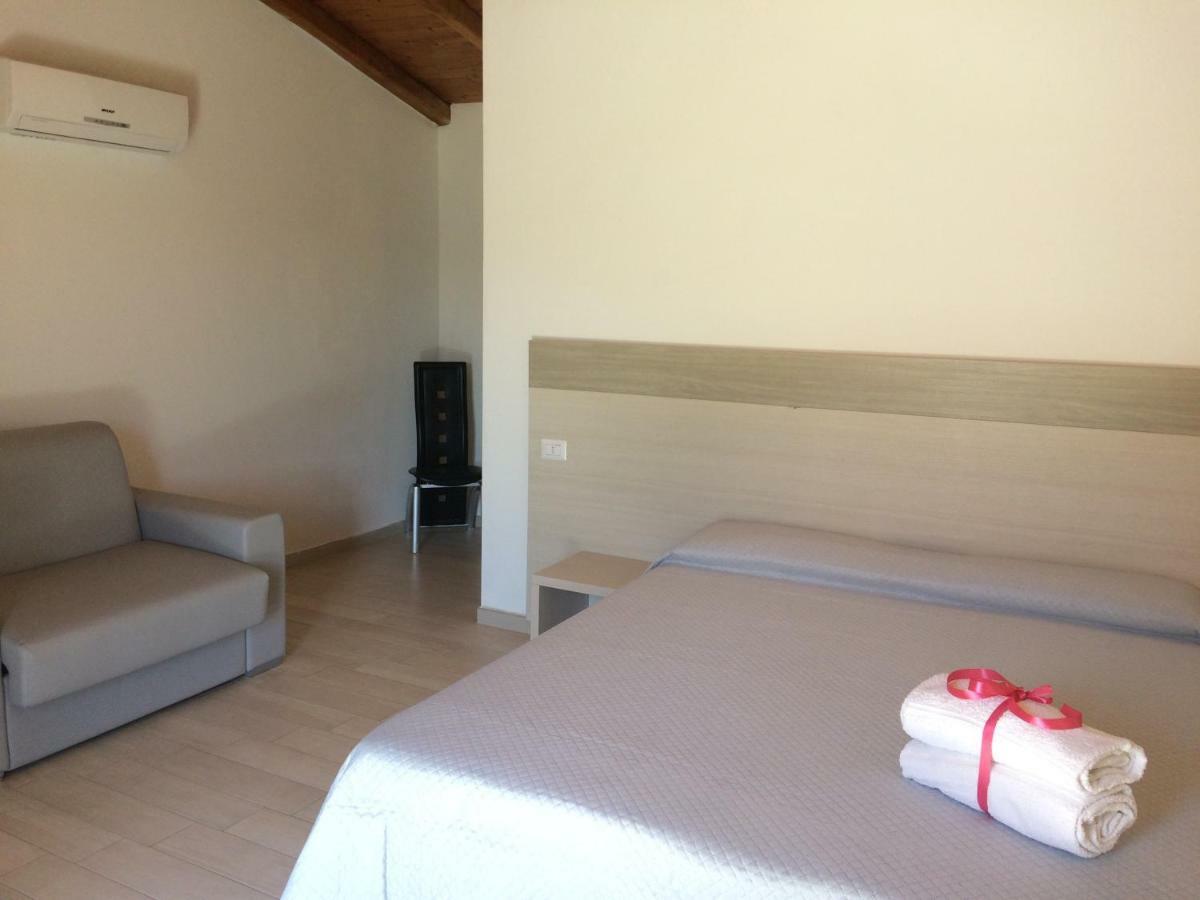 Sole&Sale Bed & Breakfast Сан Теодоро Екстериор снимка